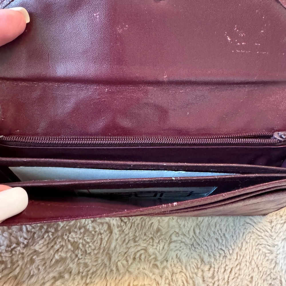 Leather wallet - Picture 4 of 8
